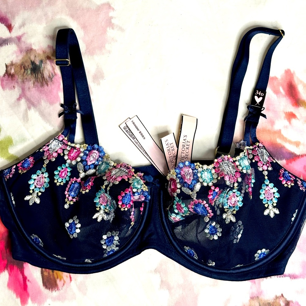 VS Blue wire bra